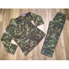 THA Conjunto Uniforme Leaf Pattern Tailandês